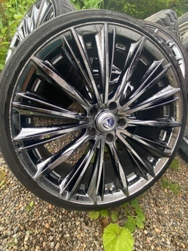 レイズ　ベルサス　20x 8J+45 4本通し