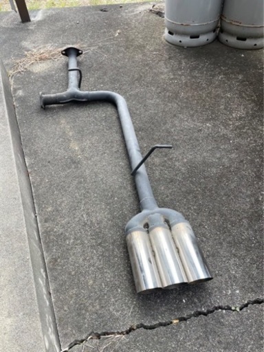 20アルファード6本出しマフラー