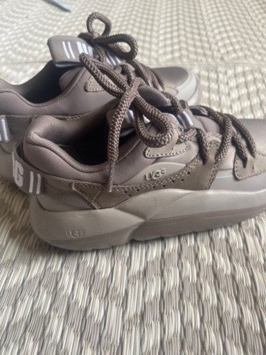 UGGスニーカー　22cm