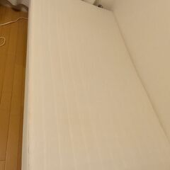 セミシングルサイズのベッド