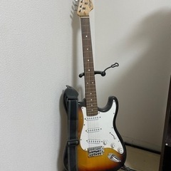 ギター（ギター立て、ケース付き）