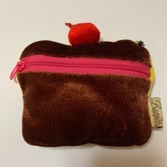 カップケーキ型 ミニポーチ 小物入れ さくらんぼ付き 布製の画像