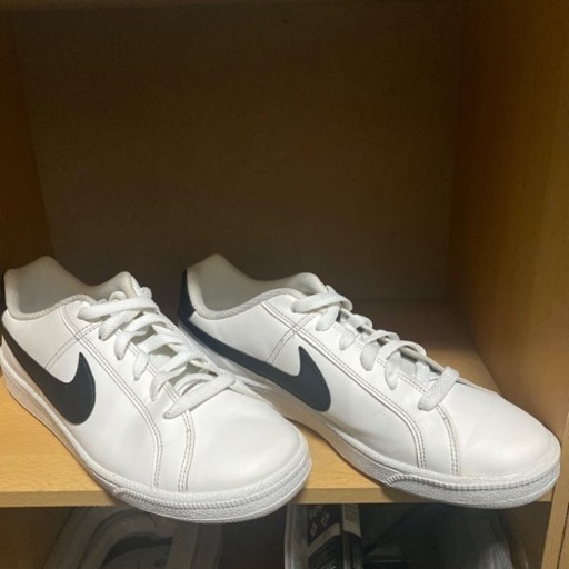 NIKE コートロイヤル