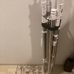 部屋干し用物干しスタンドとステンレスピンチハンガー（20ピンチ）