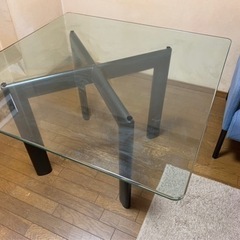 ガラス　テーブルの画像