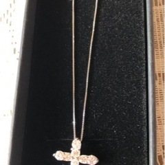 【高品質】鑑別書付 pt900 １.00ct ！天然ダイヤモンド クロスネックレス♪の画像
