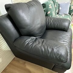  高級家具 イタルソファ italsofa 本革 一人掛けソファ アームチェア 応接 1Pソファ リビング ブラック 黒の画像