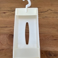 ティッシュケース　フック付きホワイトの画像