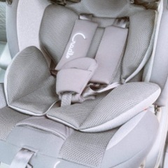 子供用カーシートの画像