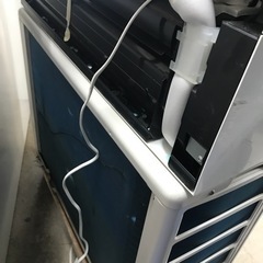 A2306-224 東芝 エアコン RAS-C285RT 2017年製 6〜10畳 室外機の足片方なし リモコン、背板あり、背板ビス無し 傷、汚れあり ポンプダウン済 未清掃 エアコンガス残量不明の画像