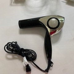 Refa    ドライヤー　¥10000   箱無し