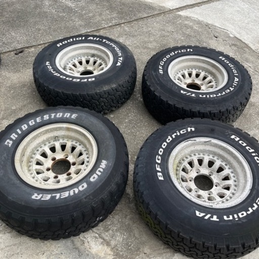 タイヤホイールセットです。