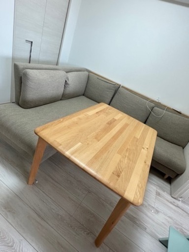 ダイニングテーブル　ソファー