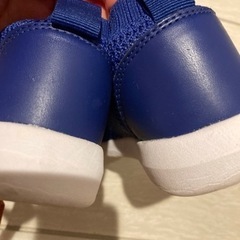 ほぼ新品 H&M 18cm キッズ アウトドアシューズ 水遊び 川遊びの画像