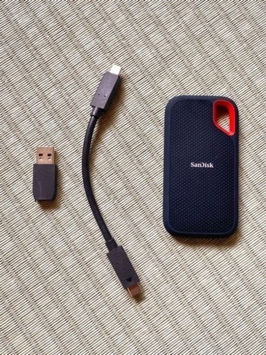 SanDisk Extreme SSD 4TB 読出最大1050MB/秒