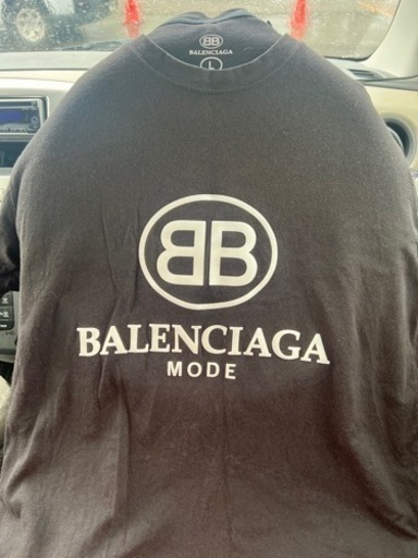 バレンシアガ Tシャツ