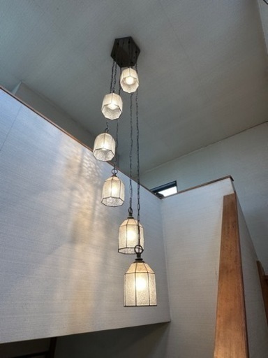 吹き抜け　シャンデリア　昭和　レトロ　ヴィンテージ　アンティーク