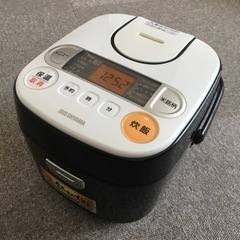 炊飯器　3合炊き
