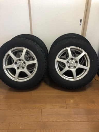 ダンロップウインターマックス　バリ溝　205/65r16