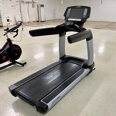 直接取引① Life fitness トレッドミル