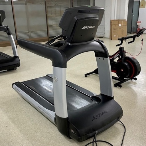直接取引① Life fitness トレッドミル