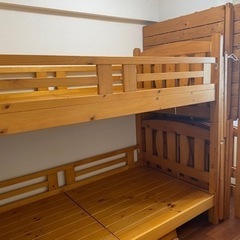 2段ベットの画像