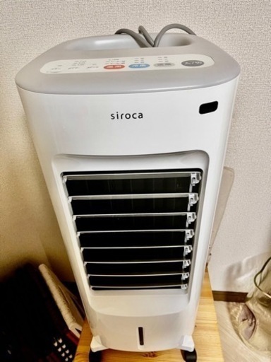 【ほぼ新品】加湿つき温冷風扇　シロカ