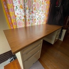 机　オフィス　(決まりました)
