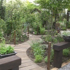 造園作業員の画像