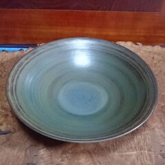 和皿　1点1500円　縦35cm×横35cm×高8cm　重さ3k...