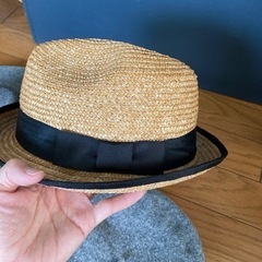 大人用帽子セット　パリで購入の画像