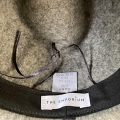 大人用帽子セット　パリで購入の画像