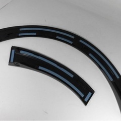 M16-1-1 未使用　アクア　NHP10 　右のフロント側　艶消し黒　フェンダーアーチモール　08179-52040の画像