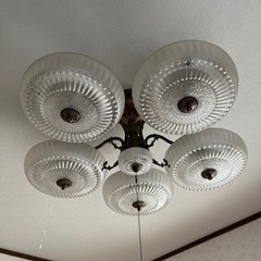 シャンデリア