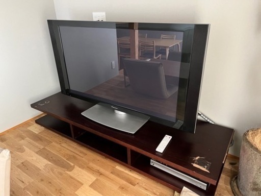 テレビ、テレビ台、DVDプレーヤー