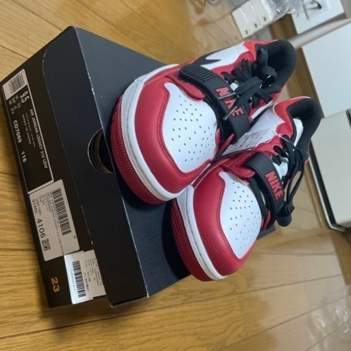 NIKEスニーカージョーダン