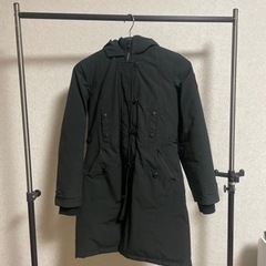 カナダグース　レディース ＸＳ　カバー・ハンガー付きの画像