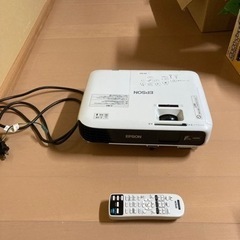 EPSON EB-S04 プロジェクター
