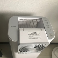 アイリスオーヤマ　除湿機サーキュレーター　ジャンク品の画像