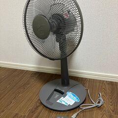 扇風機　リズム風　リモコン付　リモコン用単４電池２本付　日本製（...