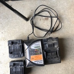 HITACHI 工具バッテリーセット２個の画像