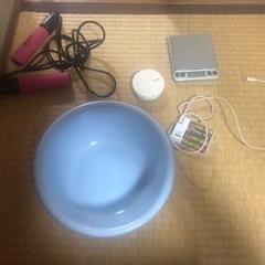 無料　縄跳びや充電器等