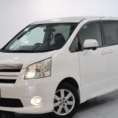弊社最安トヨタのミニバン！！装備も充実🚗　トヨタ　ノアSi