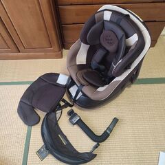 【値下げしました】combi チャイルドシート
