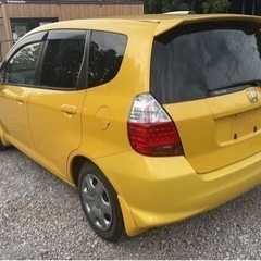 ★希少カラー★美装★走行6万キロ台★ゴールドイエロー★人気のコンパクトカー★ホンダ/フィットの画像