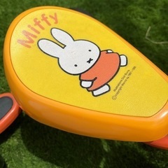 ミッフィー  ブルーナの三輪車の画像