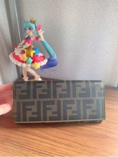 FENDIフェンディ　2つ折り長財布　ブラウンズッカ柄　イエロー中古