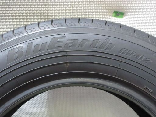 中古タイヤ　195/65R15　ヨコハマ　BluEarth RV-02　8.5分山　2021年式　4本セット