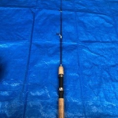 テトラポット等の穴釣り用竿です。中古