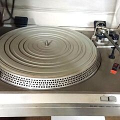 SONYの年代物のレコードプレイヤーです